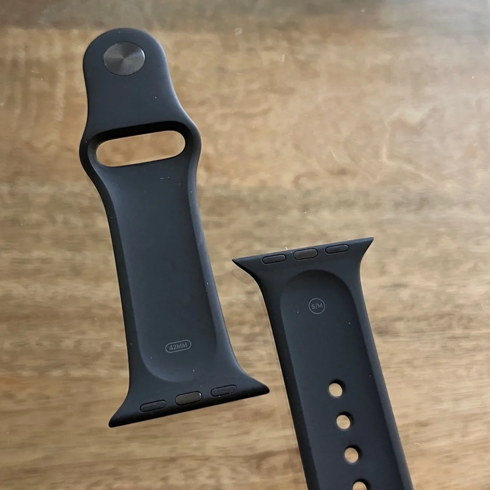 EUC Apple Watch Sport Band S/M 42mm in Jet Black